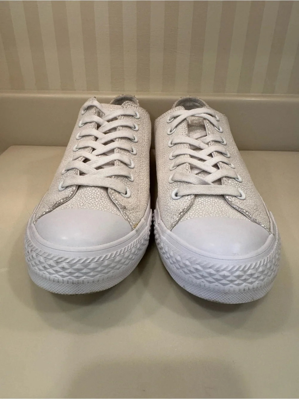 Converse All Star Gemma Stingray White Metallic Leather Low Top Size 10.5